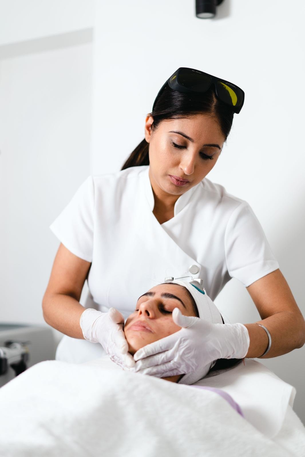 PHOTO-2024-06-27-17-23-11 microneedling